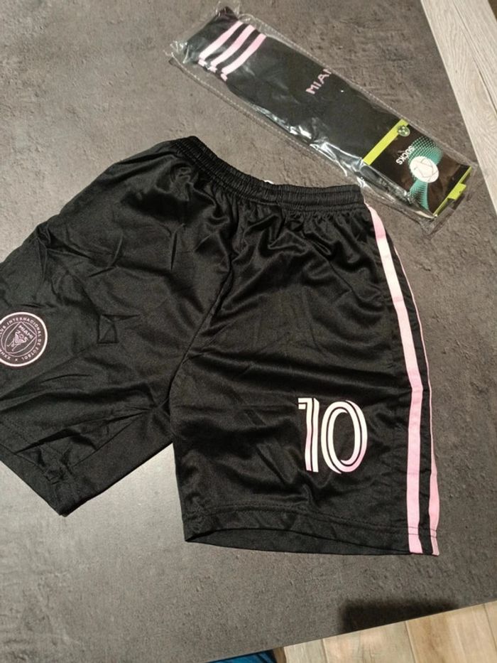 Tenue football Léo Messi Inter Miami rose. T.24 - photo numéro 3