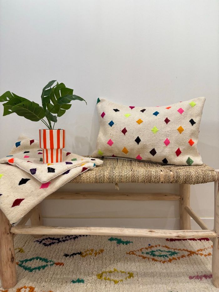 Housse de coussin - motifs losange brodée - laine
