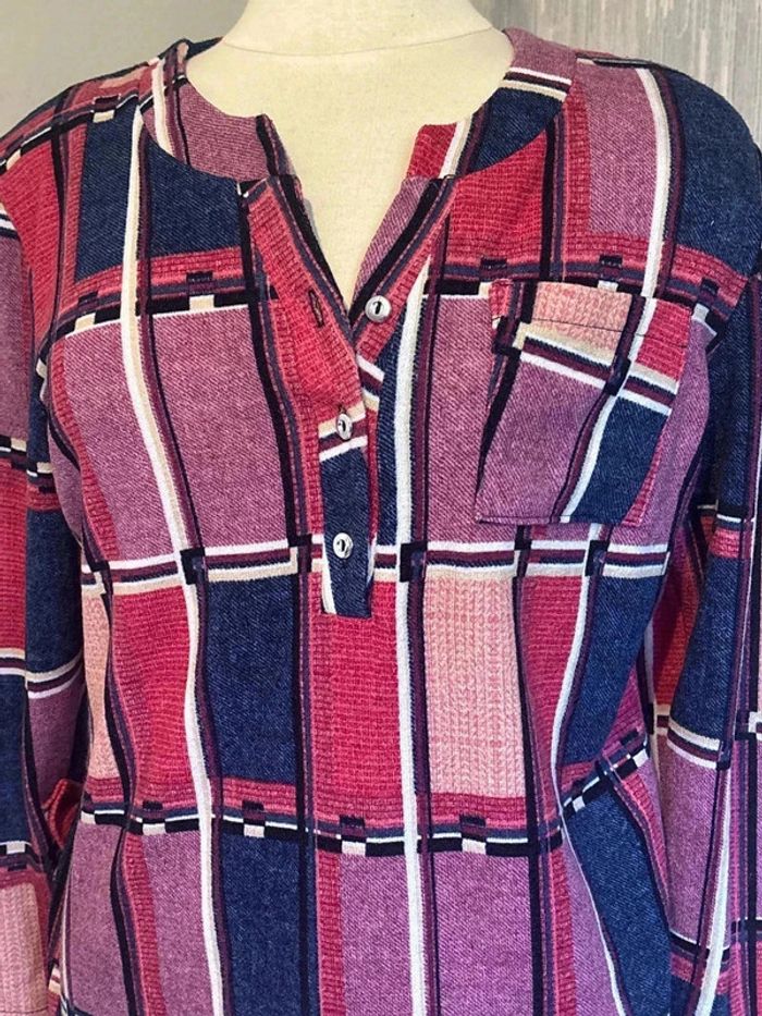 Blouse vintage avec épaulette taille 42 • - photo numéro 2