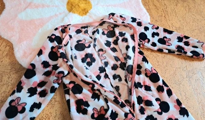 🩷 Pilou Pilou Disney Minnie taille L/XL 🩷 - photo numéro 3