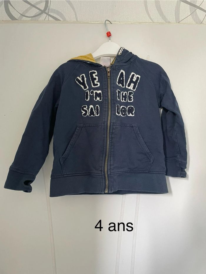Gilet à capuche 4 ans