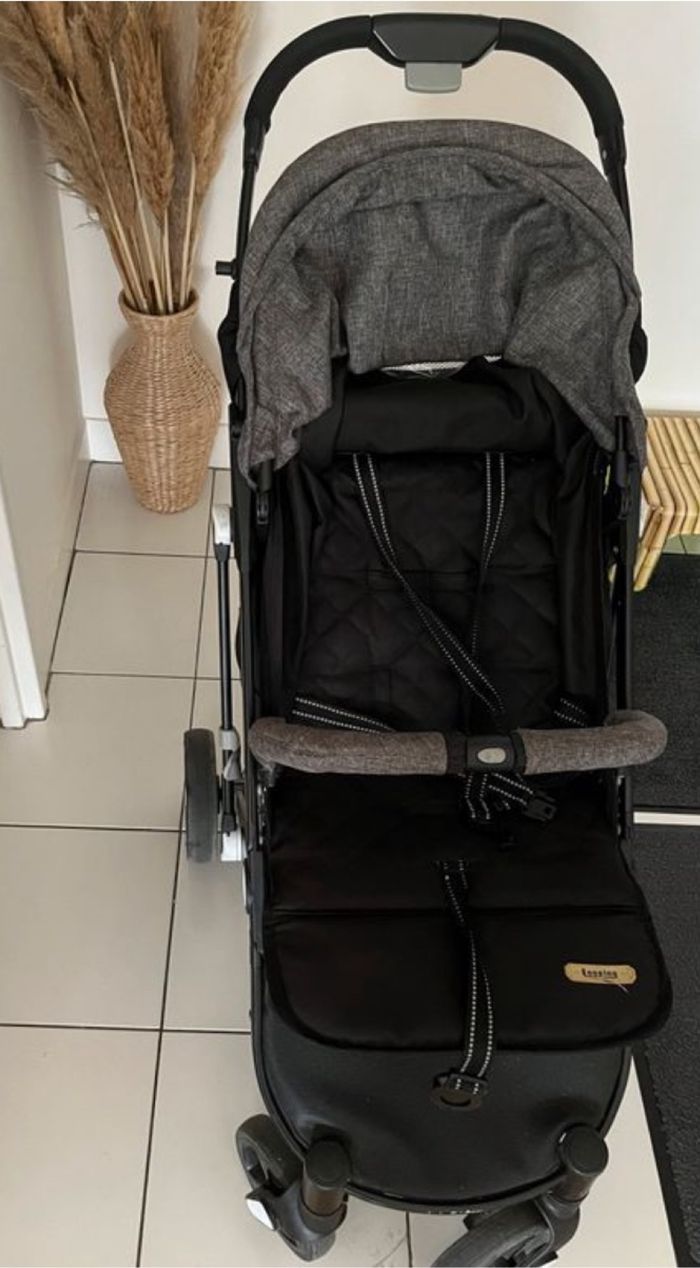 Poussette complète compacte