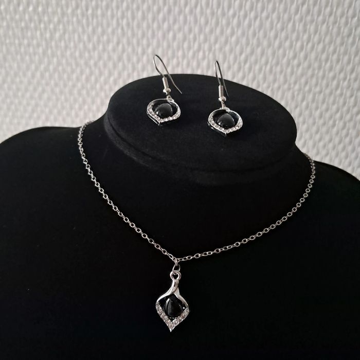 Parure argenté goute noir neuve - photo numéro 2