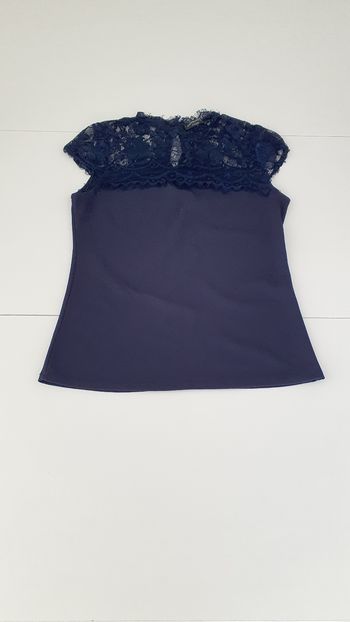 Haut bleu nuit avec dentelle en 36