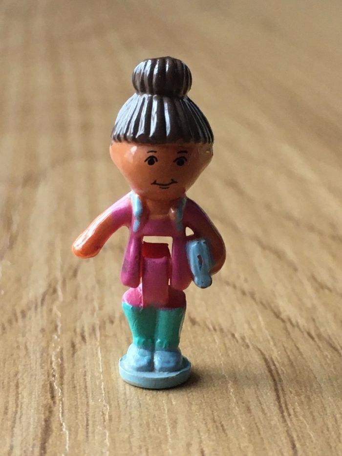 Polly Pocket figurine