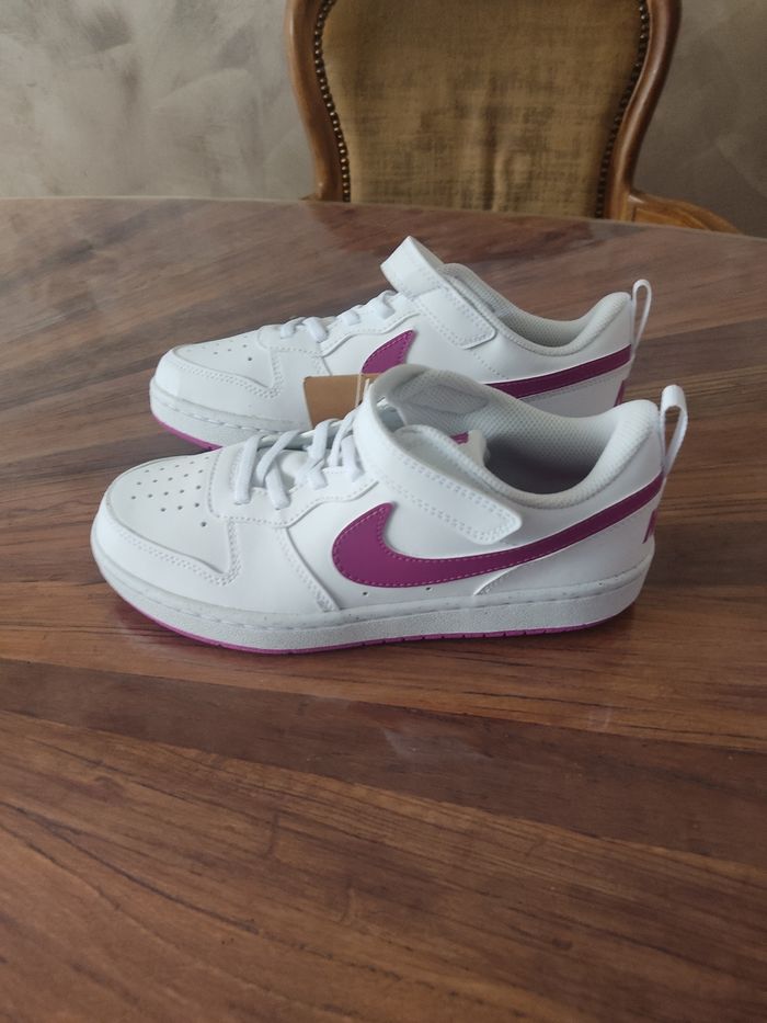 Baskets Nike T 35 - photo numéro 2