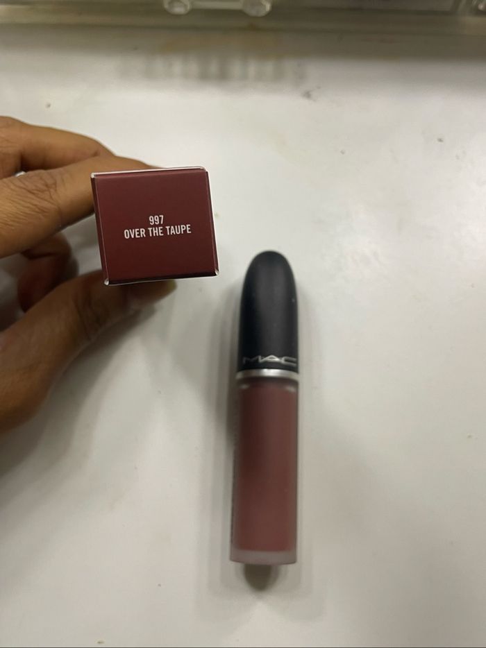 MAC Powder Kiss Liquid Lipcolour - photo numéro 2