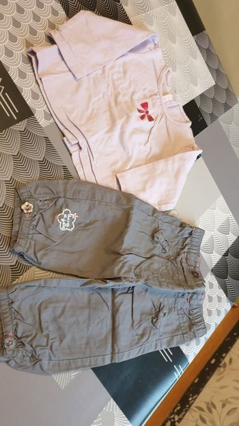 Ensemble pantalon gris et rose taille 6 mois