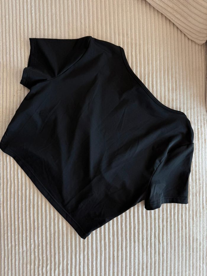 T-shirt cache cœur noir - photo numéro 4