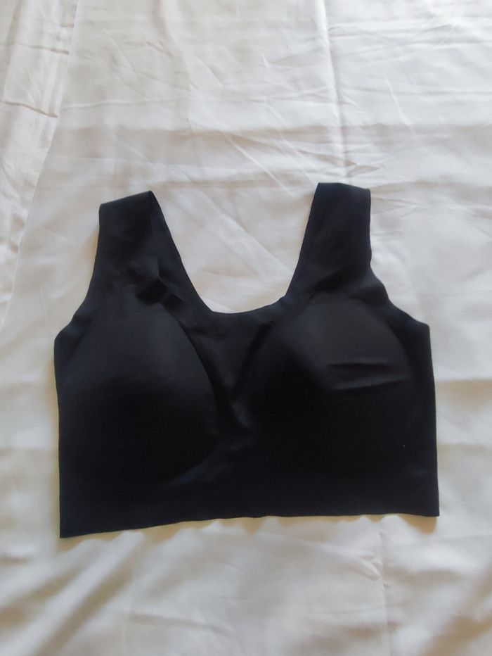 Brassière Noire Neuf