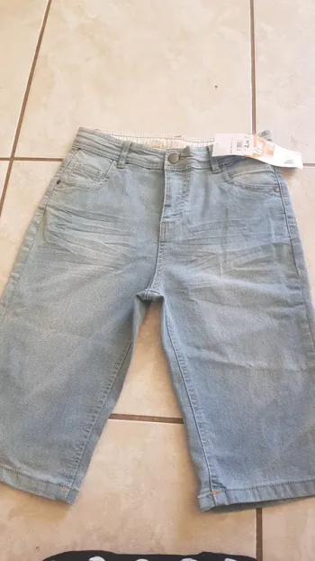 Pantacourt jean 12 ans neuf