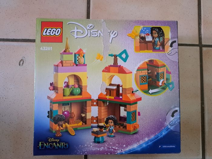 Boite Lego Encanto 43261 neuve - photo numéro 2