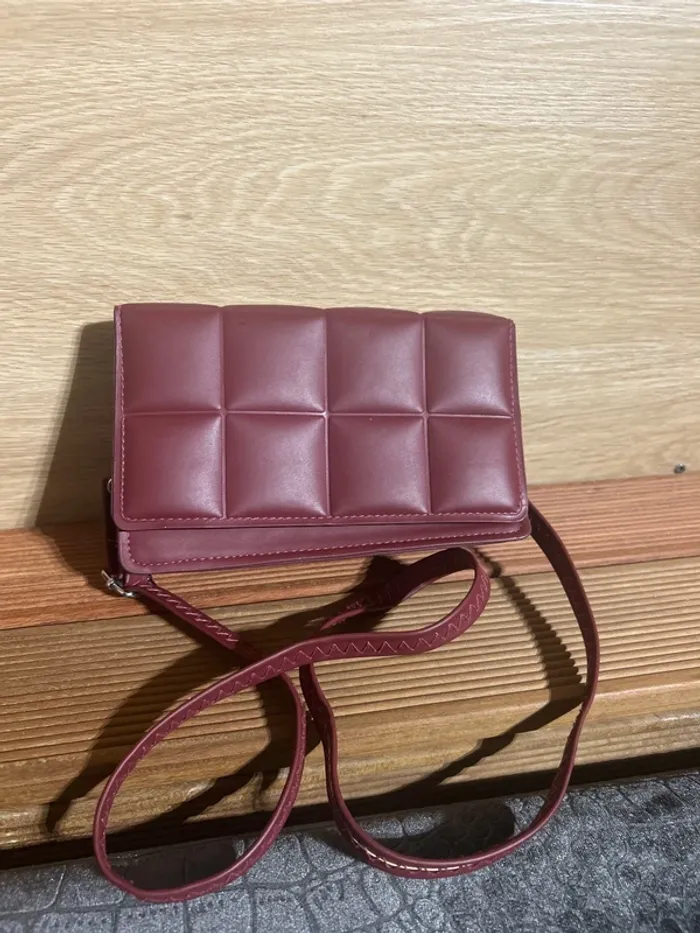 Sac à bandoulière couleur parme