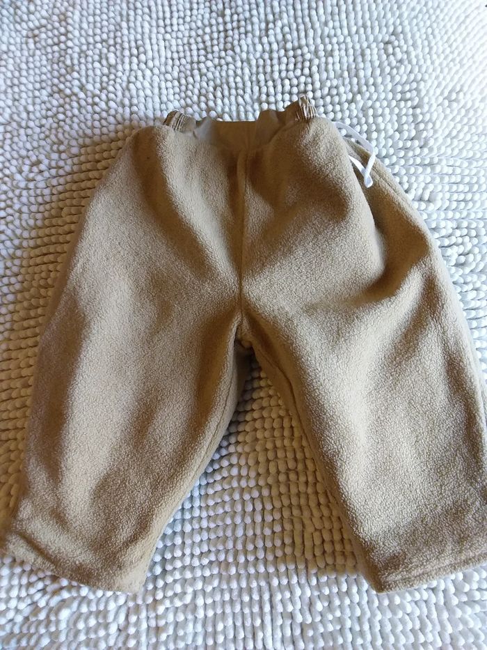 2 pantalons et 2 hauts pour bébé garçon en taille 6 mois - photo numéro 6