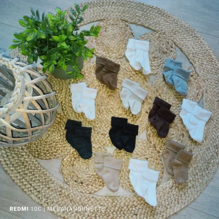 🧦🌿 Lot x12 paires de chaussettes à revers – Taille 16–18 – 9 à 12 mois – Boutique Indépendante
