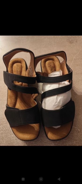 Sandales scratchs confort