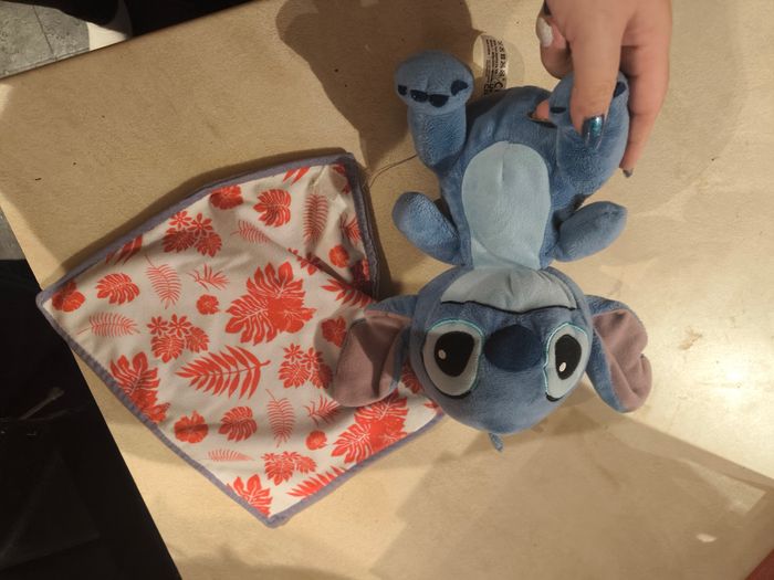 Peluche stitch doudou