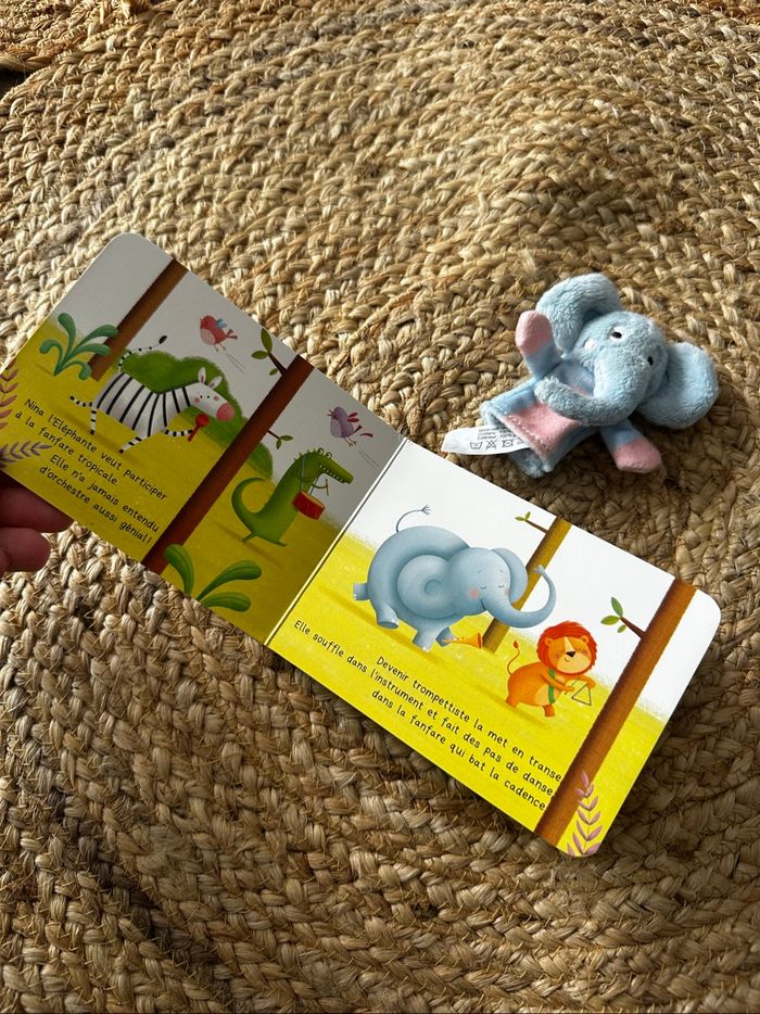 Livre et marionnette bébé - photo numéro 2