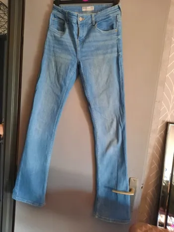 Jean Bootcut Bershka taille 36
