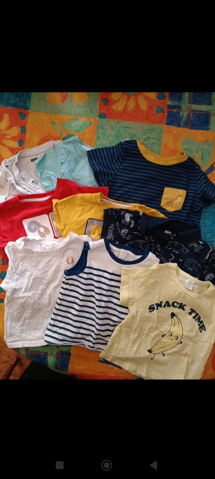Lot Tshirt manches courtes 12 mois