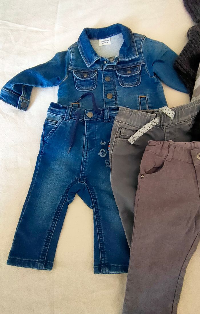 Lot 11 vêtements bébé garçons 6 mois - photo numéro 2