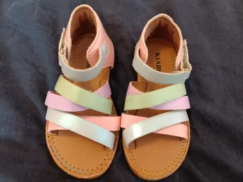 Sandales multicolore taille 24