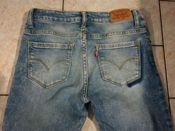 Jeans levi's 711 taille 14 ans