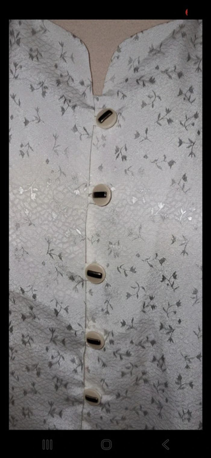 Très jolie chemisier blanc motif floral L - photo numéro 3