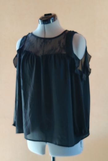 Blouse noire en voile épaule dénudée, Camaïeu, taille 40