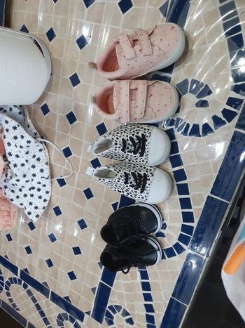 Lot chaussures bébé