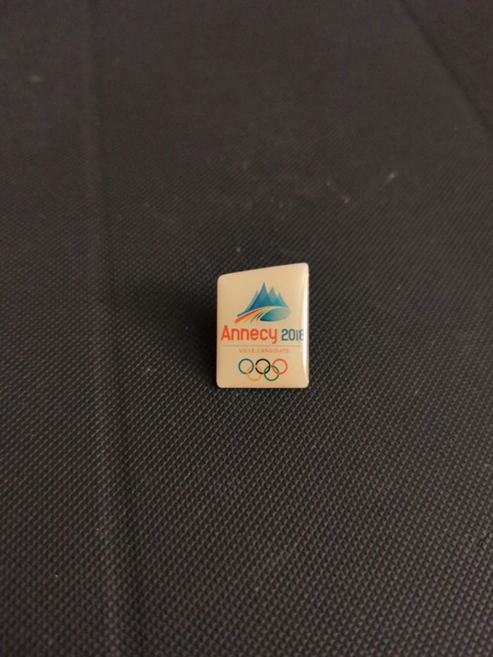 Pin's JO Annecy 2018 candidature