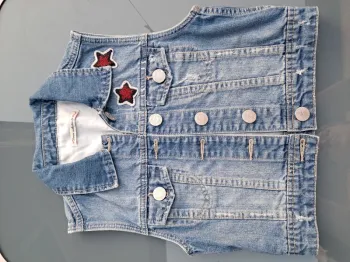 Superbe veste en jean avec motifs étoiles 🌟 - T 10 ans - Mim