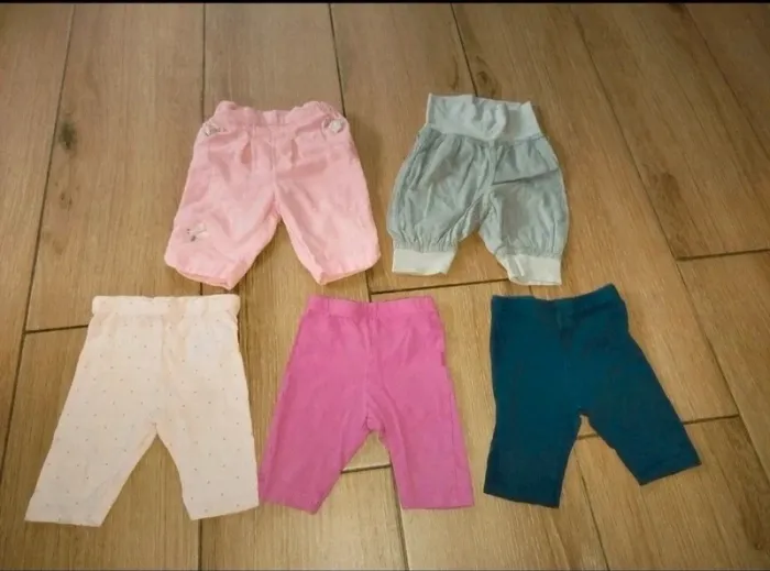 9 shorts/pantacourts bébé fille 12 mois - photo numéro 3