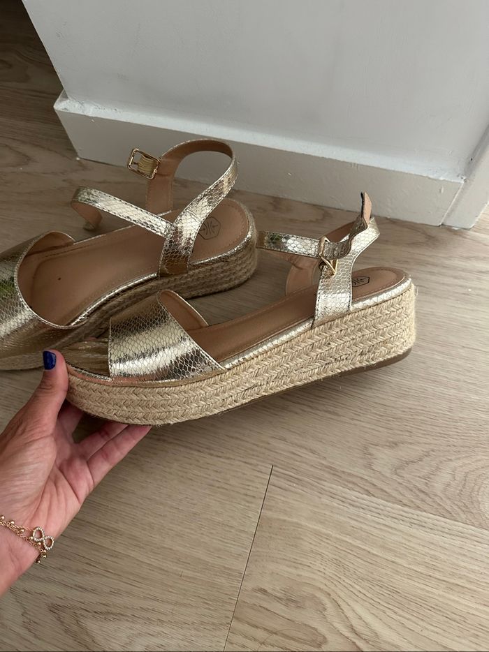 Talons dorés - photo numéro 2