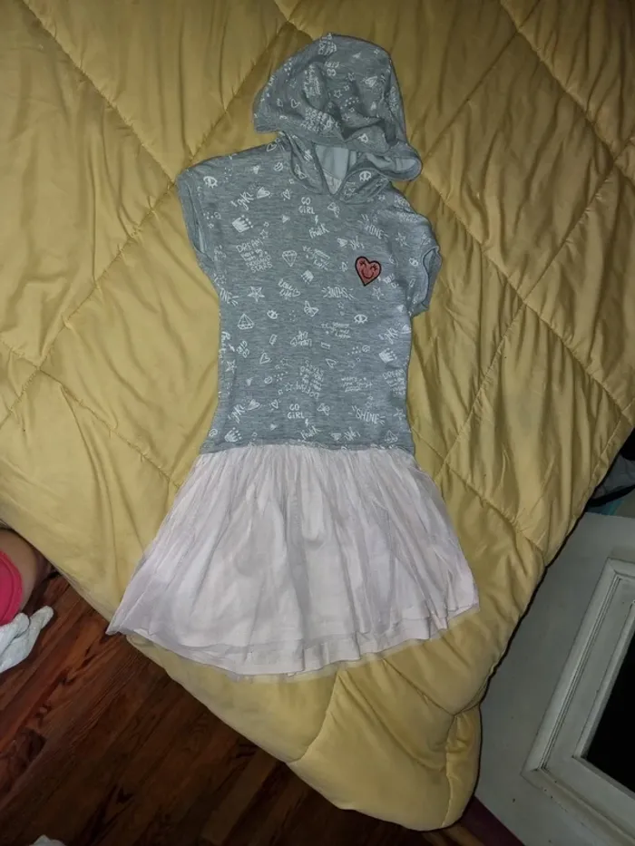 Robe avec capuche