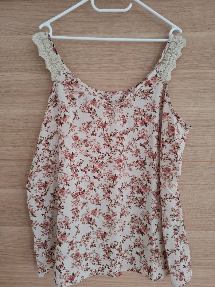 Débardeur fleurie shein 1XL - photo numéro 3