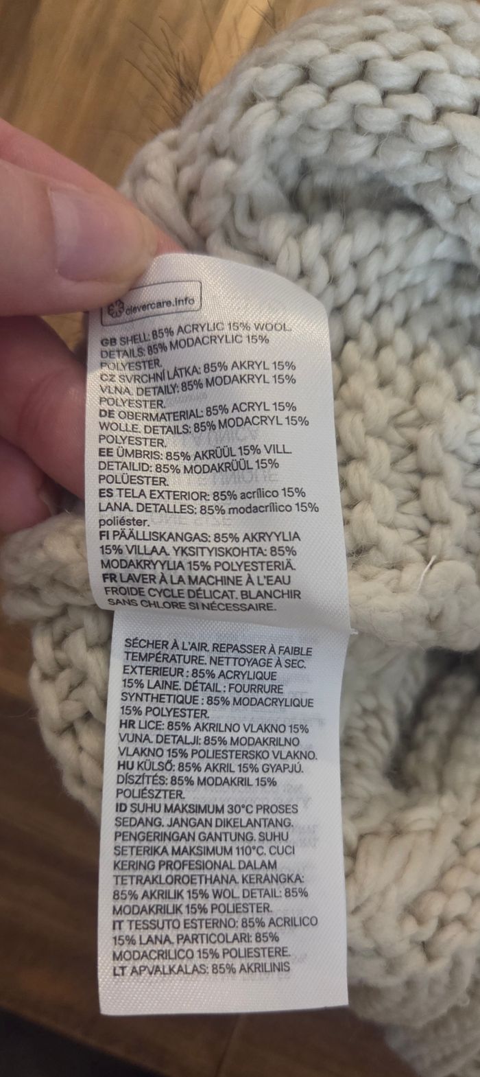 Bonnet torsadé H&M crème avec pompon en fausse fourrure  – taille unique – excellent état - photo numéro 6