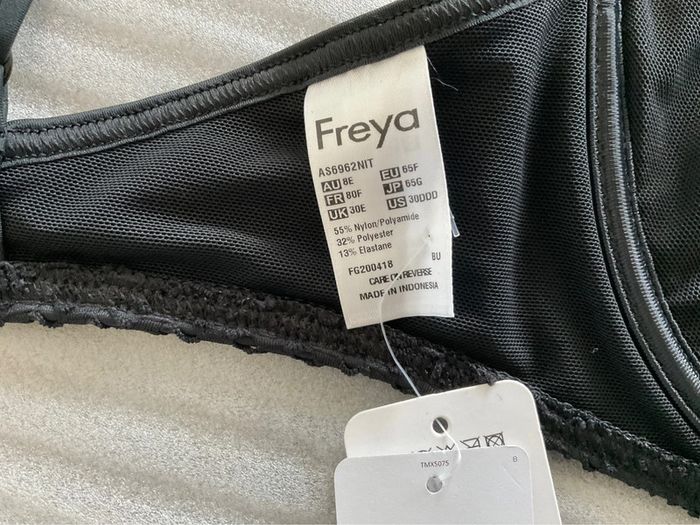 Haut maillot noir Freya neuf - photo numéro 8