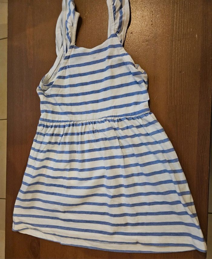 Robe 3 ans - photo numéro 2