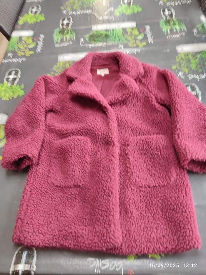 Veste effet fourrure bordeau  128 cm fille