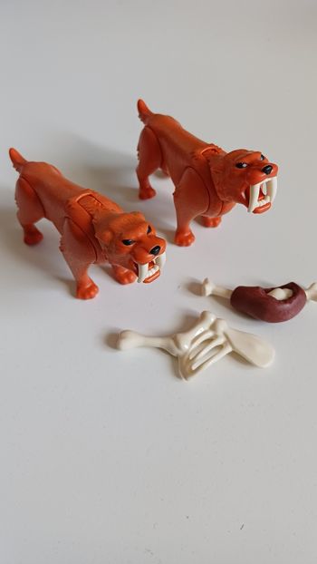 Famille tigre à dents de sabre playmobil préhistoire 