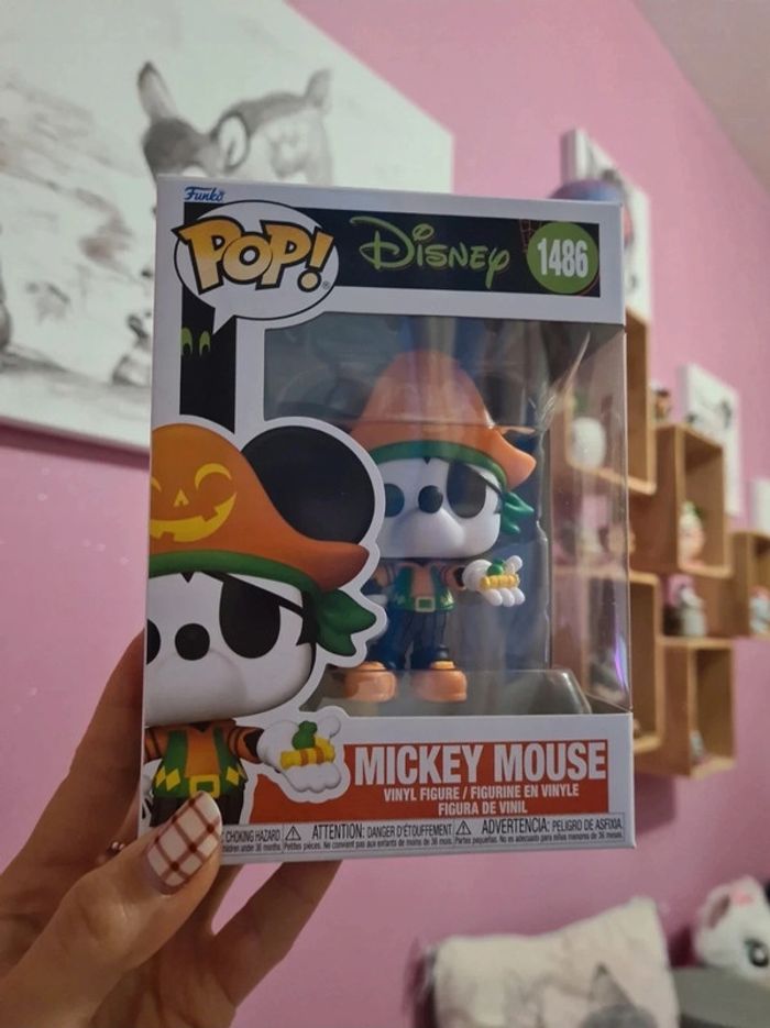 Figurine mickey mouse