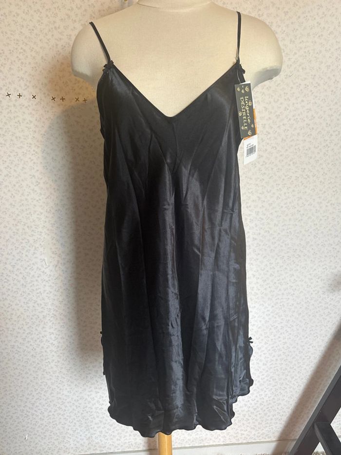 Nuisette taille 46/48 marque desirelle neuve avec étiquette