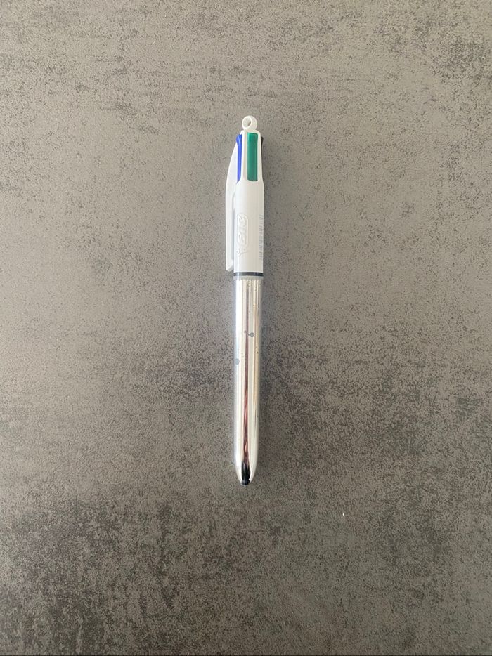 stylo 4 couleurs