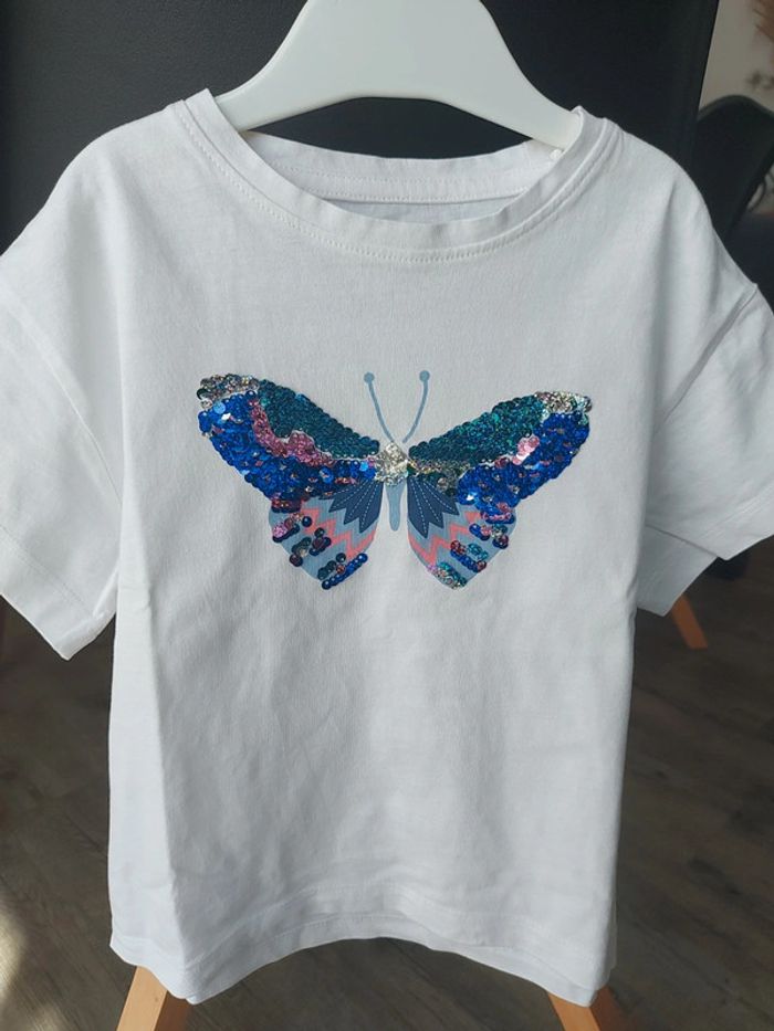Tee-shirt manches courtes sequins papillon magiques 5 ans - photo numéro 3