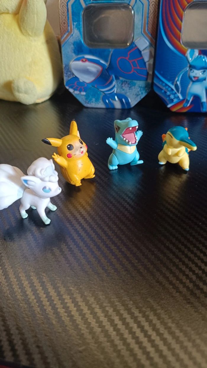 Lot de figurine pokémon - photo numéro 2