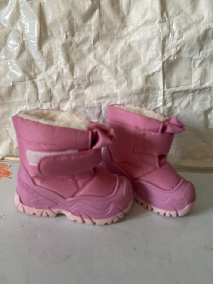 Bottes de neige / ski. Pointure 22/23 .