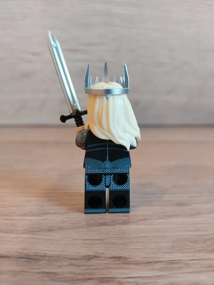 Figurine type lego Sauron seigneur des anneaux - photo numéro 3