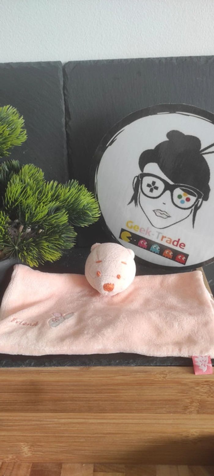 doudou Winnie l'ourson porcinet disney orange saumon friend feuille