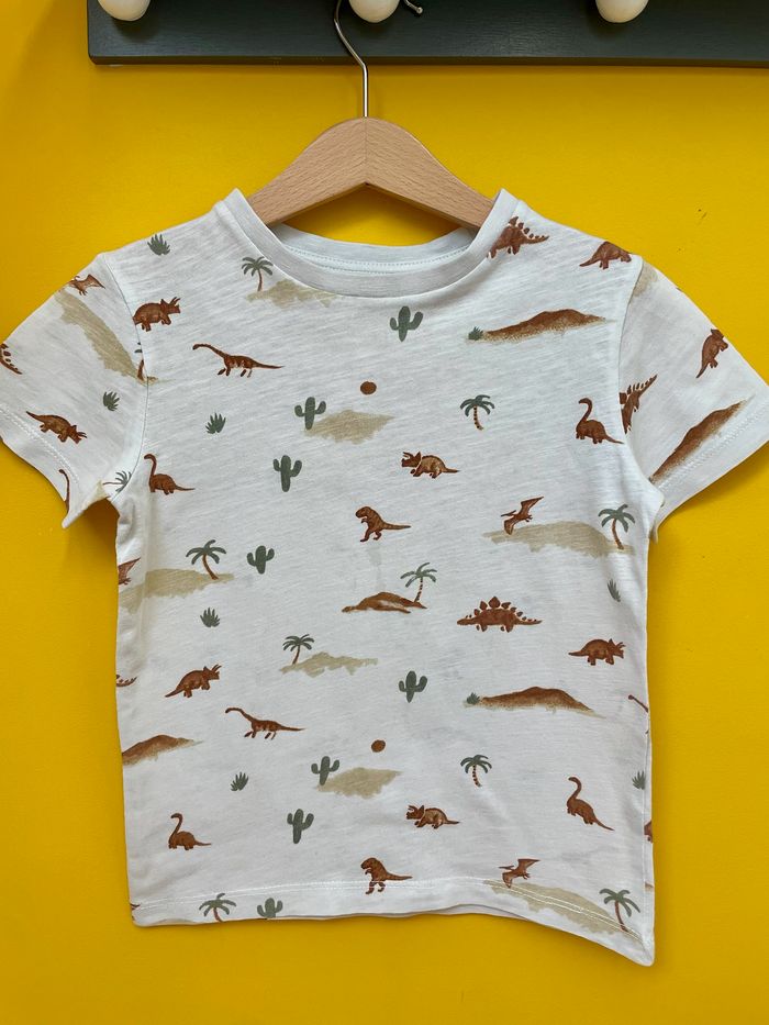 T-shirt désert de dinosauure Gémo 6 ans - photo numéro 2